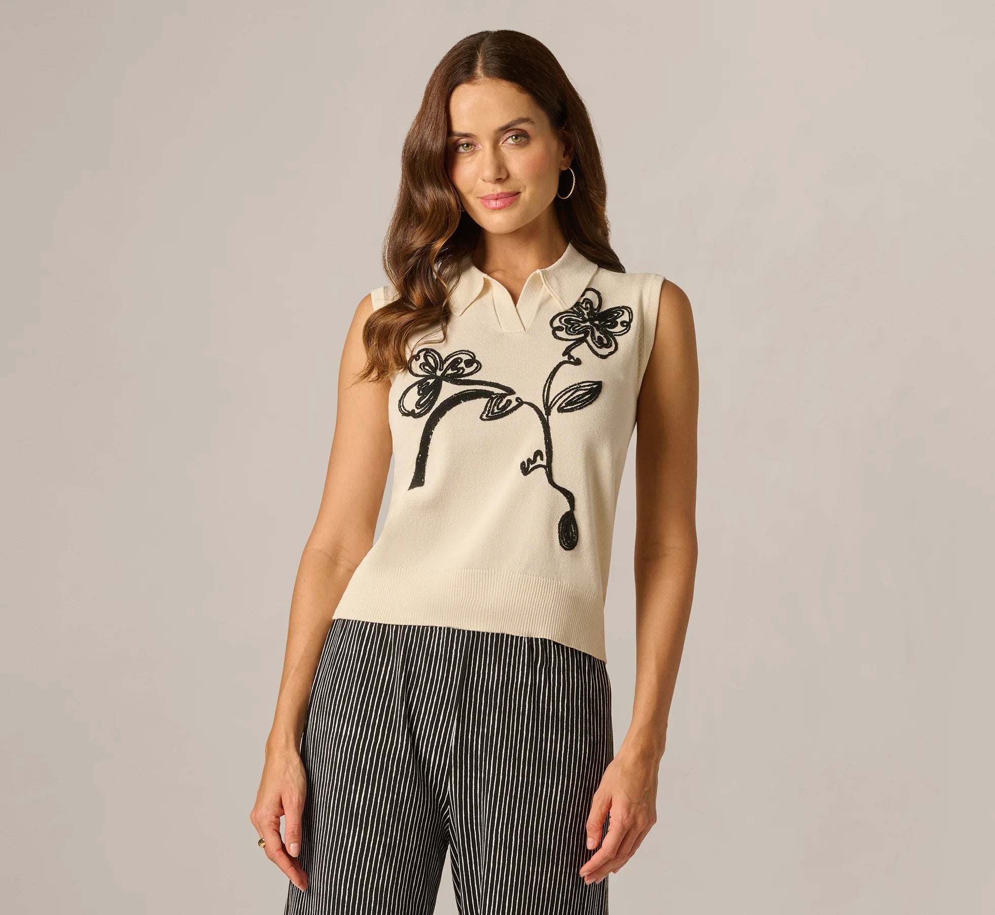 Sleeveless Floral Embroidered Polo Sweater In Cream Black