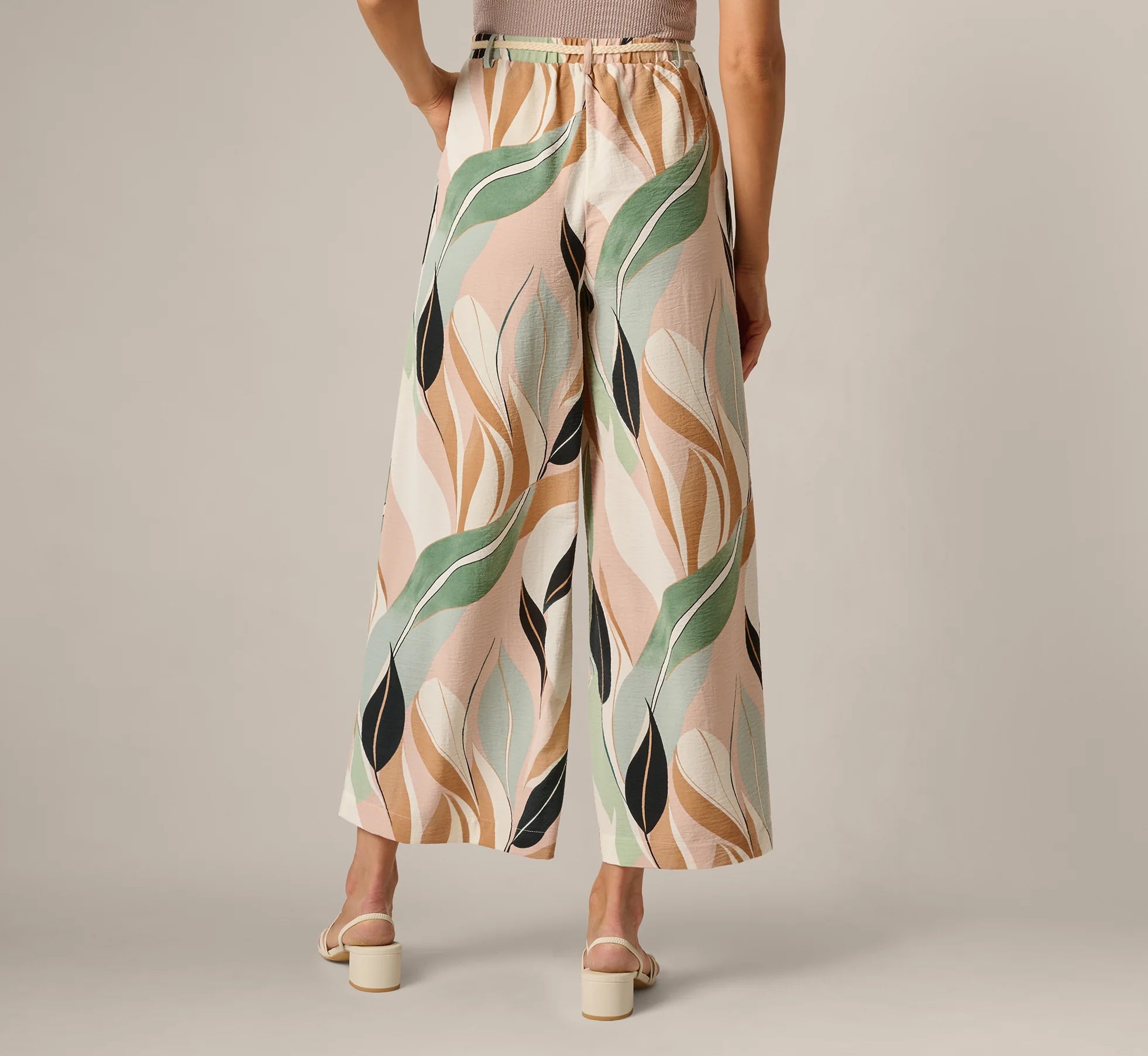 Rope Belt Floral Printed Wide Leg Pant In Seafoam Flowing Leaf