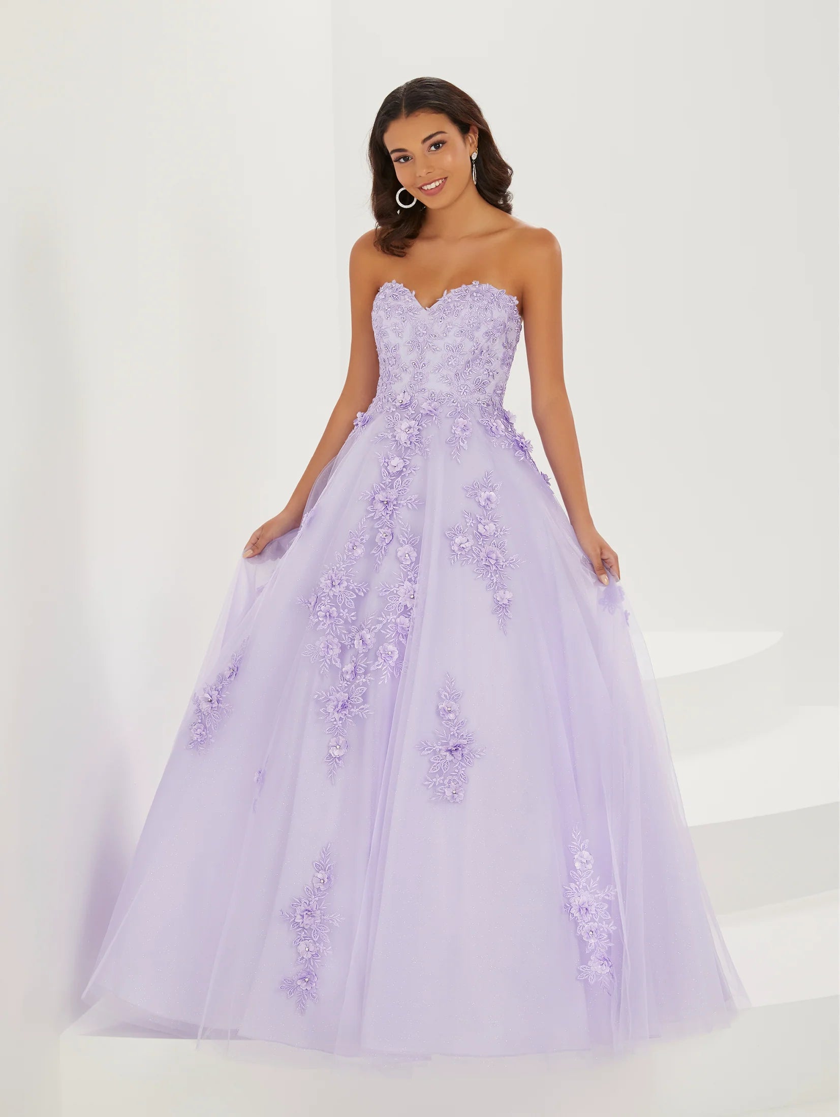 Lace and Tulle Sweetheart Gown