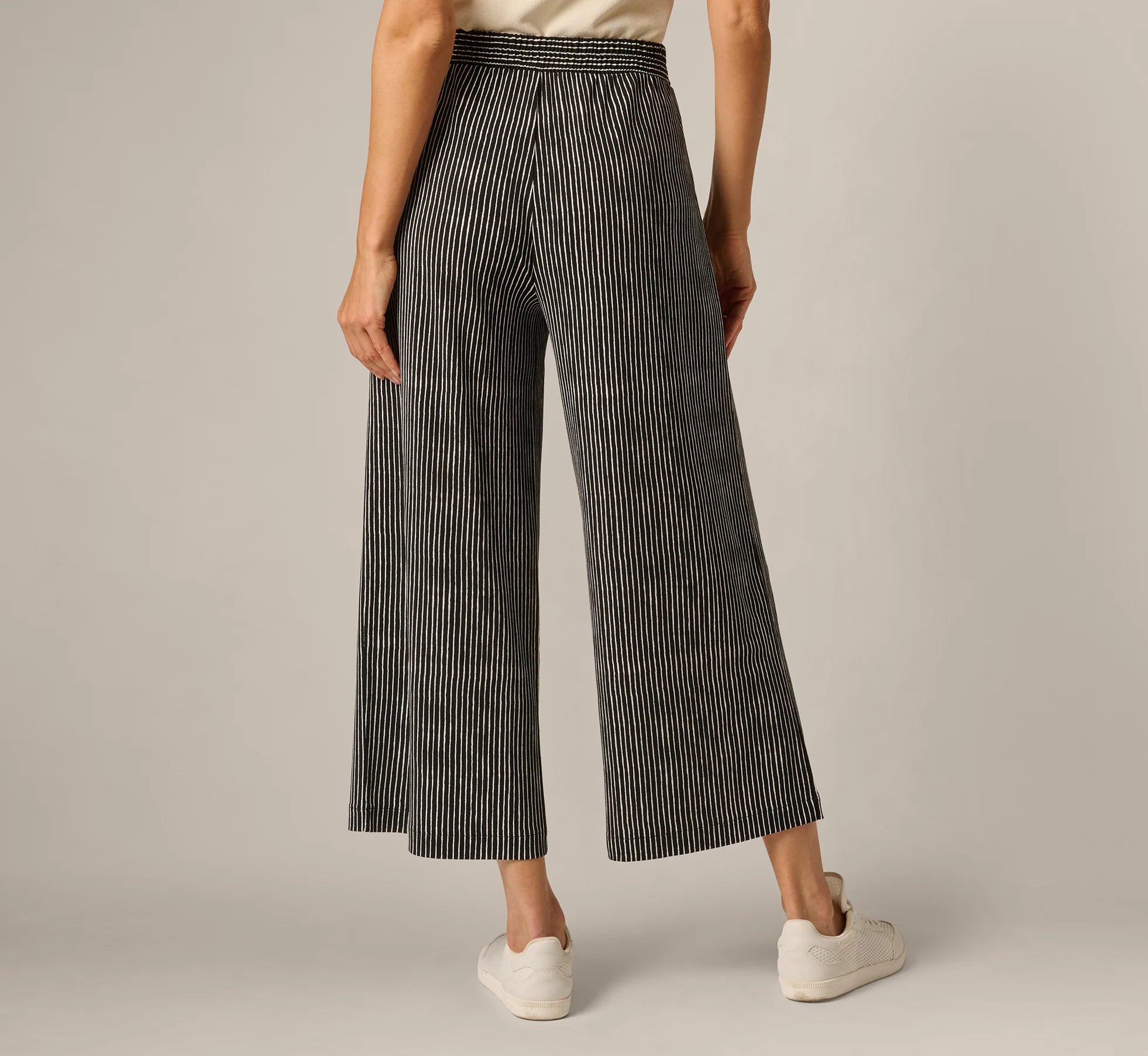 Wide Leg Tie Belt Stretch Pant In Black Ripple Stripe