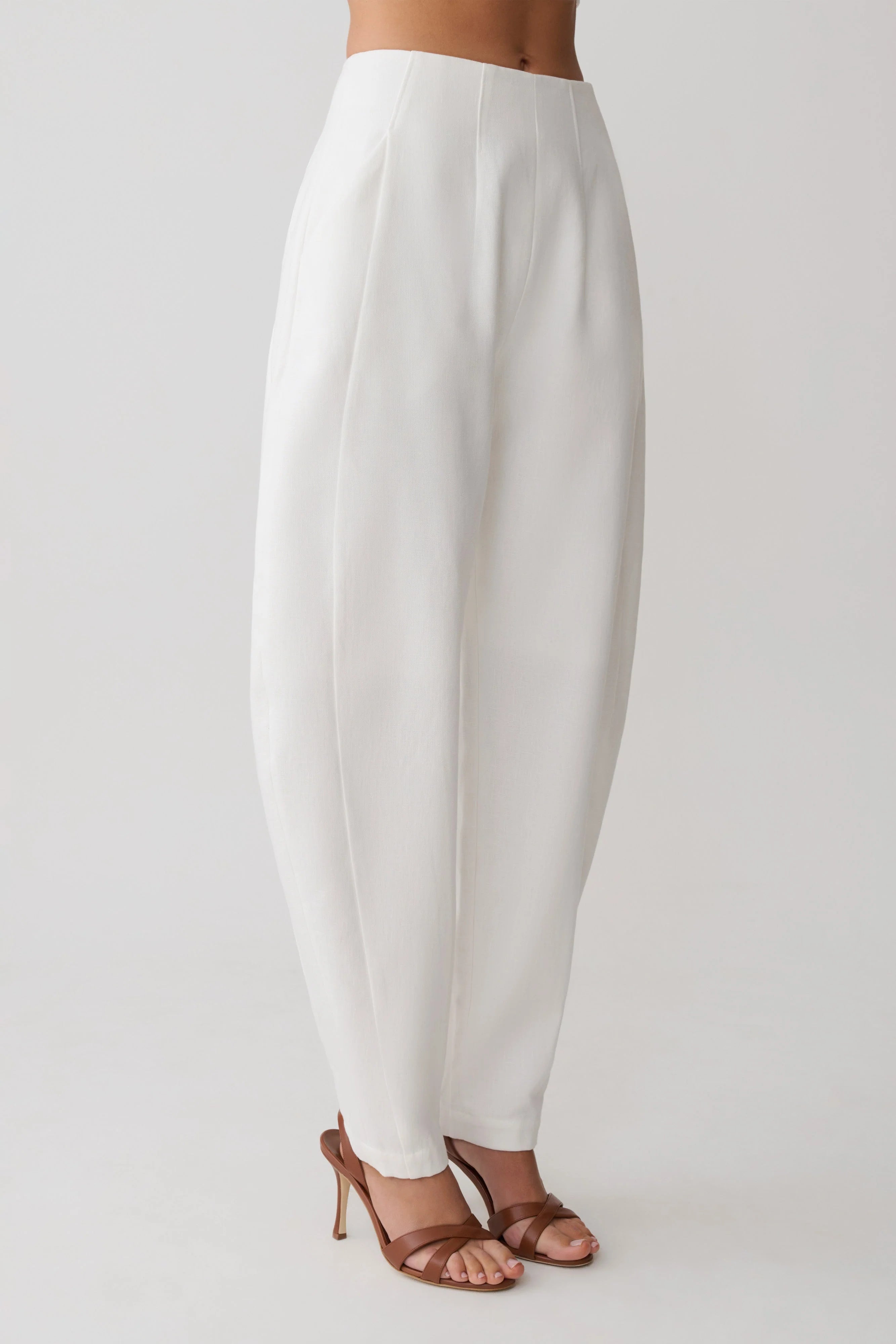 Oriana Linen Oversize Pants - White