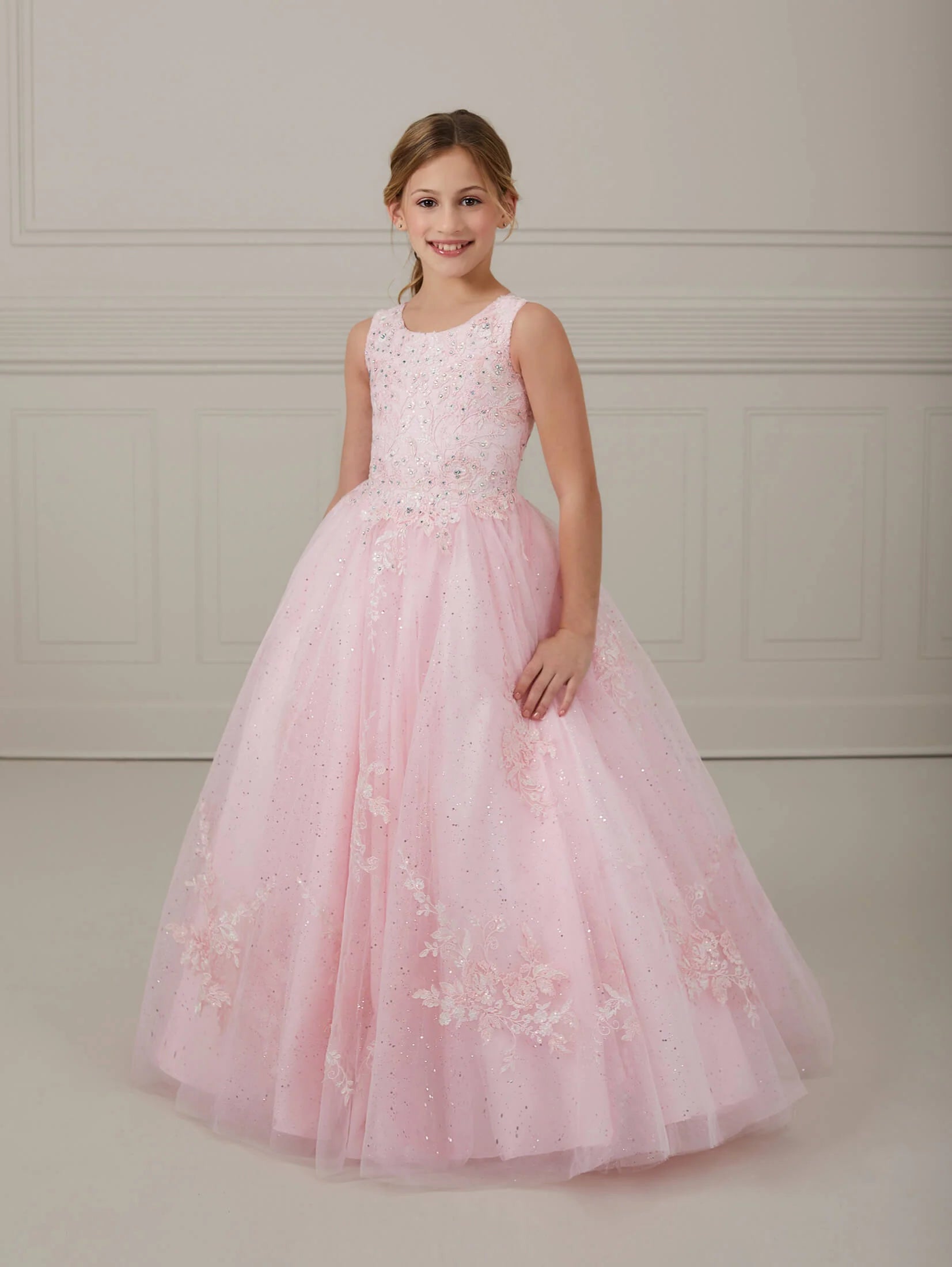 Sleeveless Lace and Tulle Scoop Neck A-Line Gown
