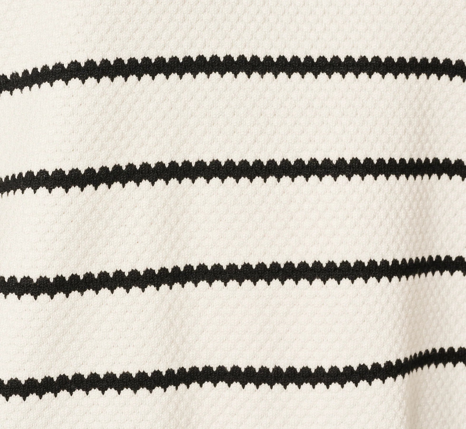 Short Sleeve Drop Shoulder Twofer Sweater In Ivory Black W  Ivory