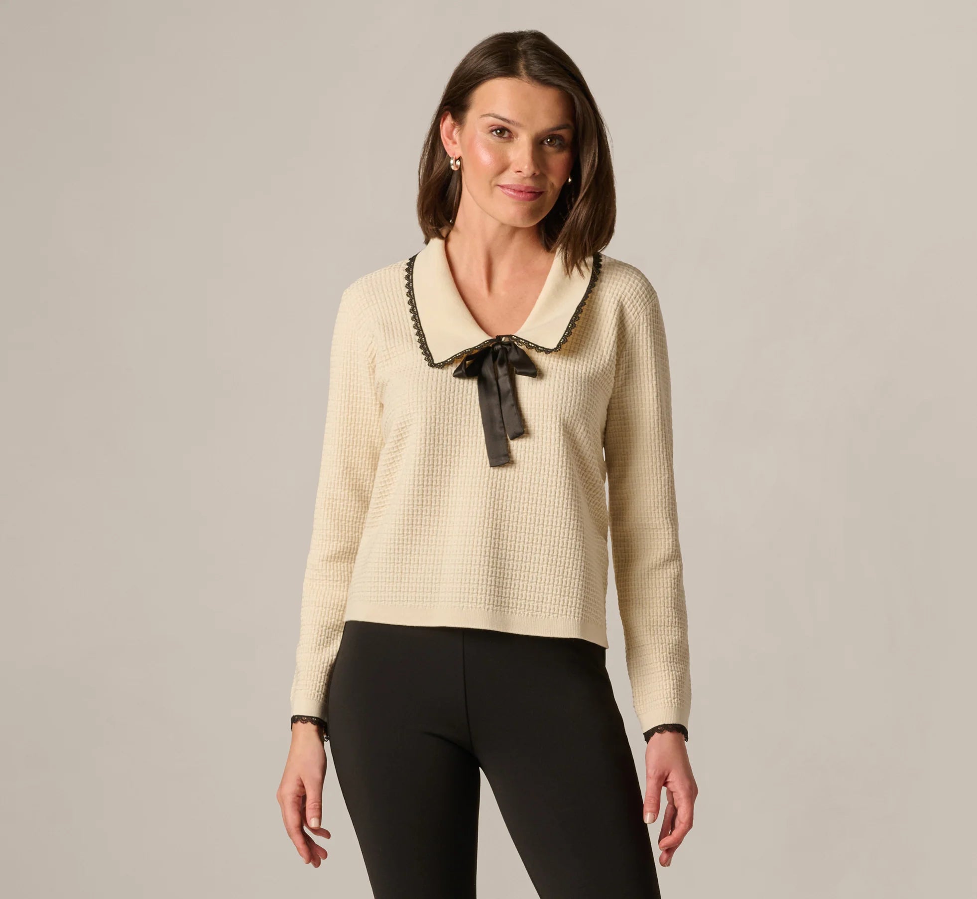 Waffle Weave Bow Collar Pullover Sweater In Cream Black