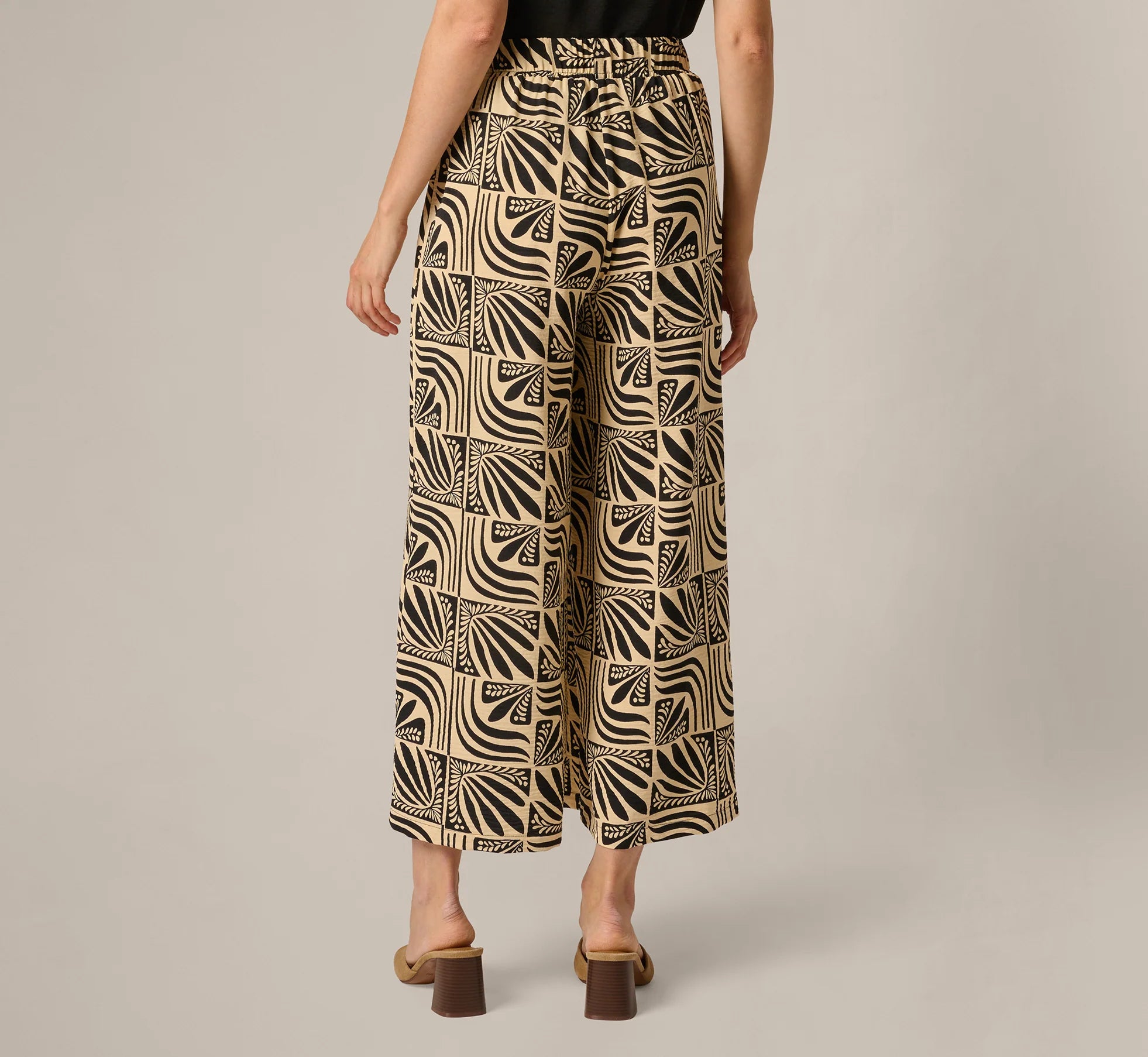 Wide Leg Drawstring Pant In Birch Black Retro Tile