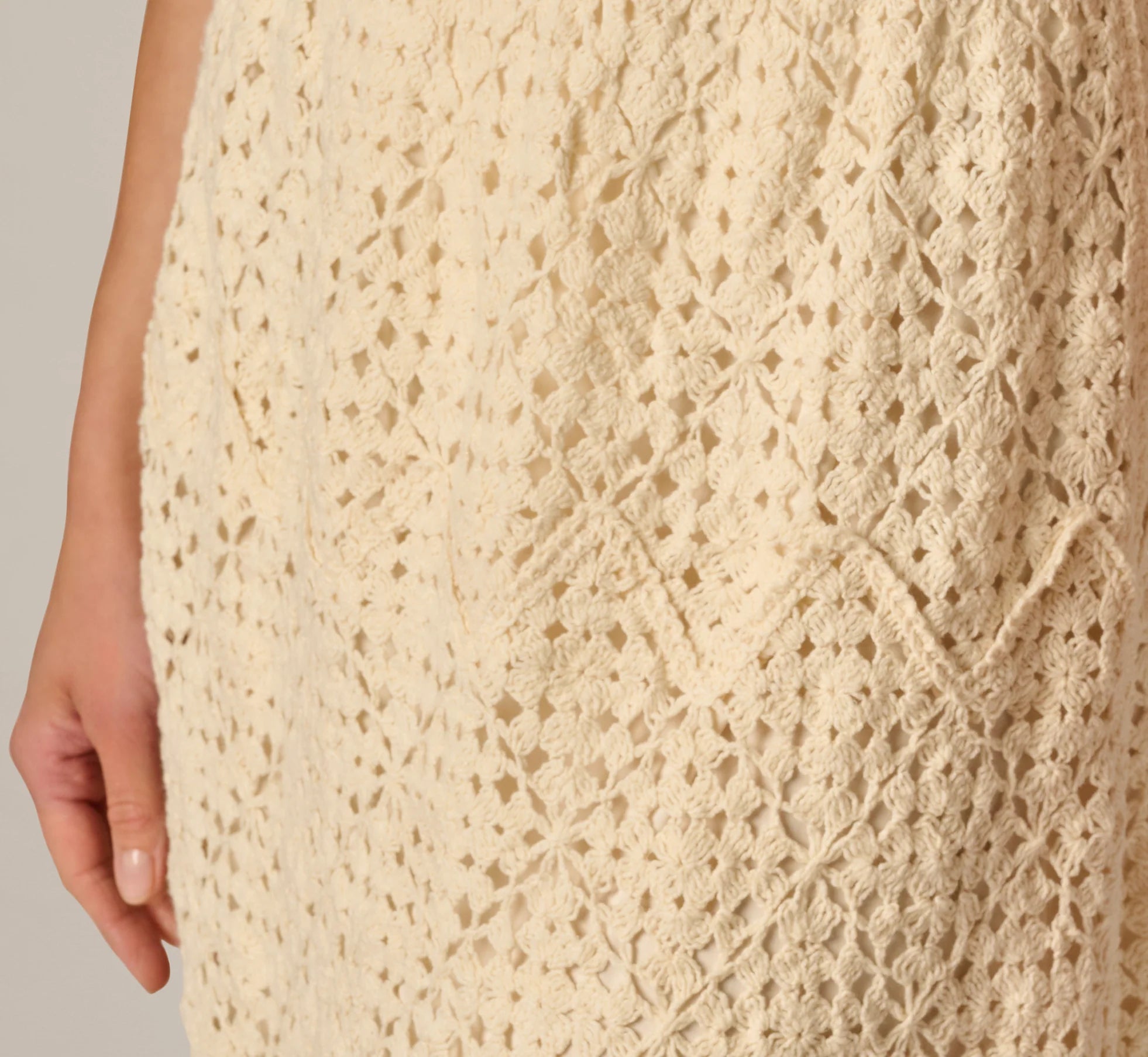 Crochet Knit Dagger Hem Midi Skirt In Cream