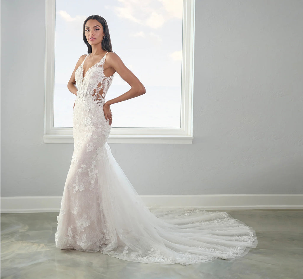 Tulle And Lace Slim Gown In Ivory French Lilac Nude